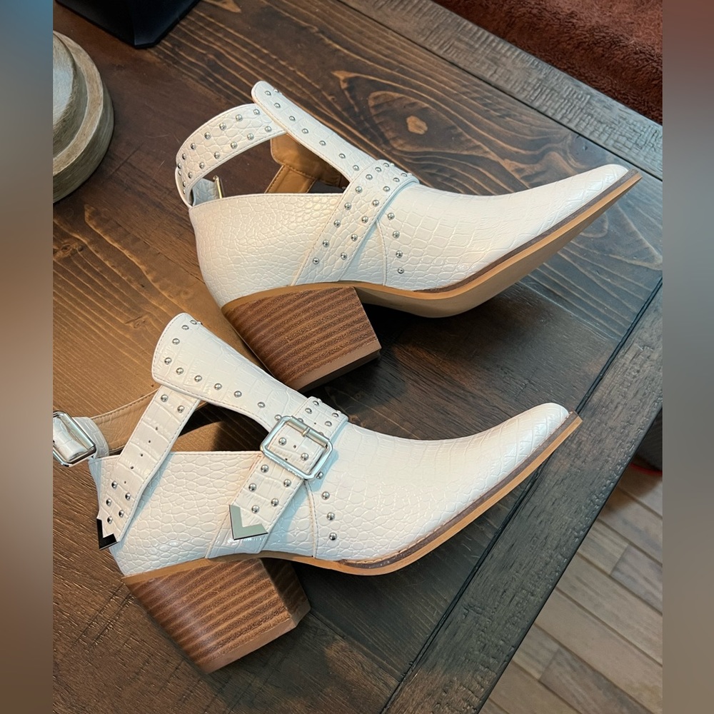 NEW ARider Girl Emme Ankle Boots